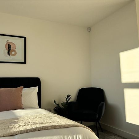 Manchester Apt, Free Parking, Business, Couples & Families Exteriér fotografie
