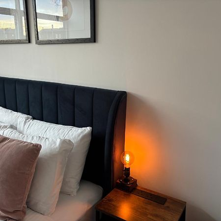 Manchester Apt, Free Parking, Business, Couples & Families Exteriér fotografie