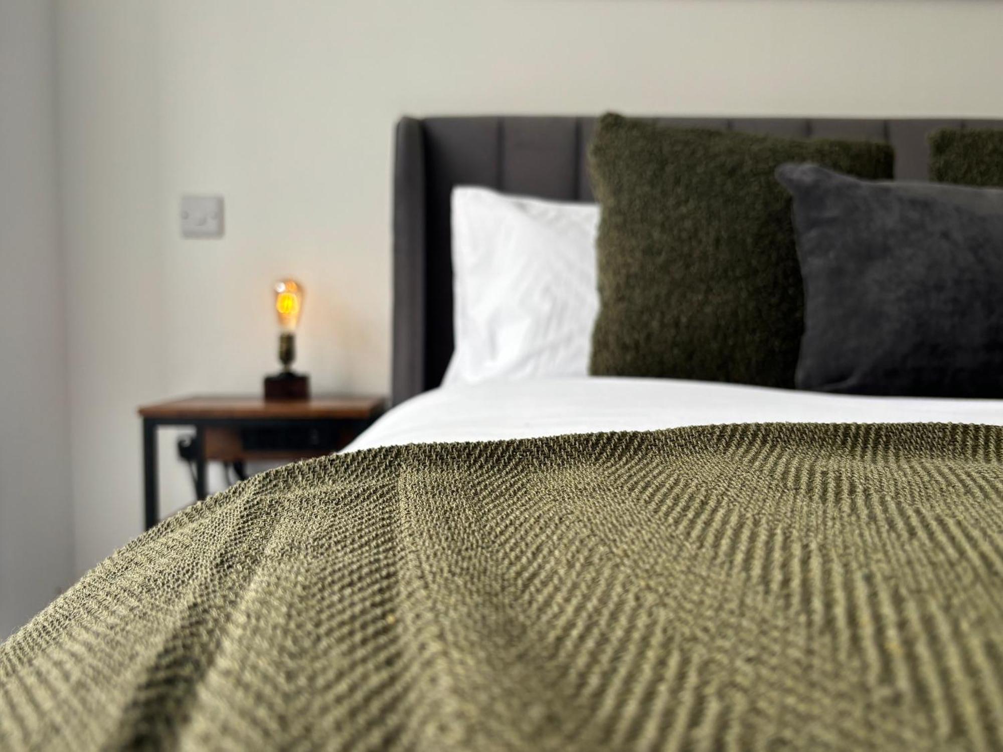 Manchester Apt, Free Parking, Business, Couples & Families Exteriér fotografie