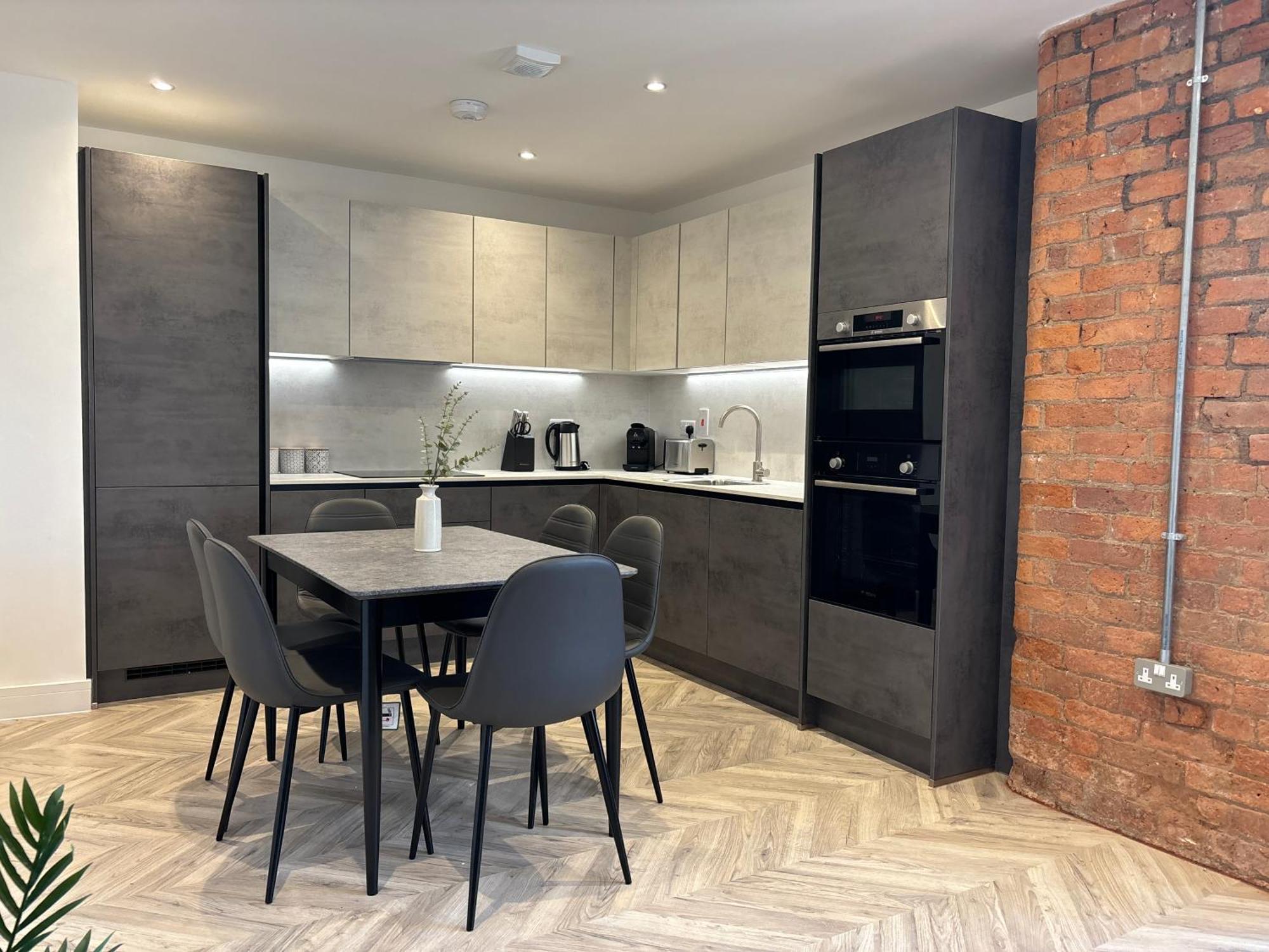 Manchester Apt, Free Parking, Business, Couples & Families Exteriér fotografie